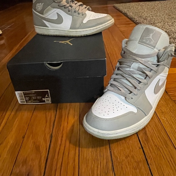 Nike Air Jordan Light Gray and White Shoes